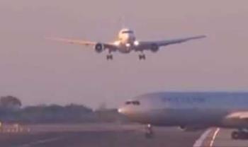 Near miss of two airplanes at Barcelona Airport